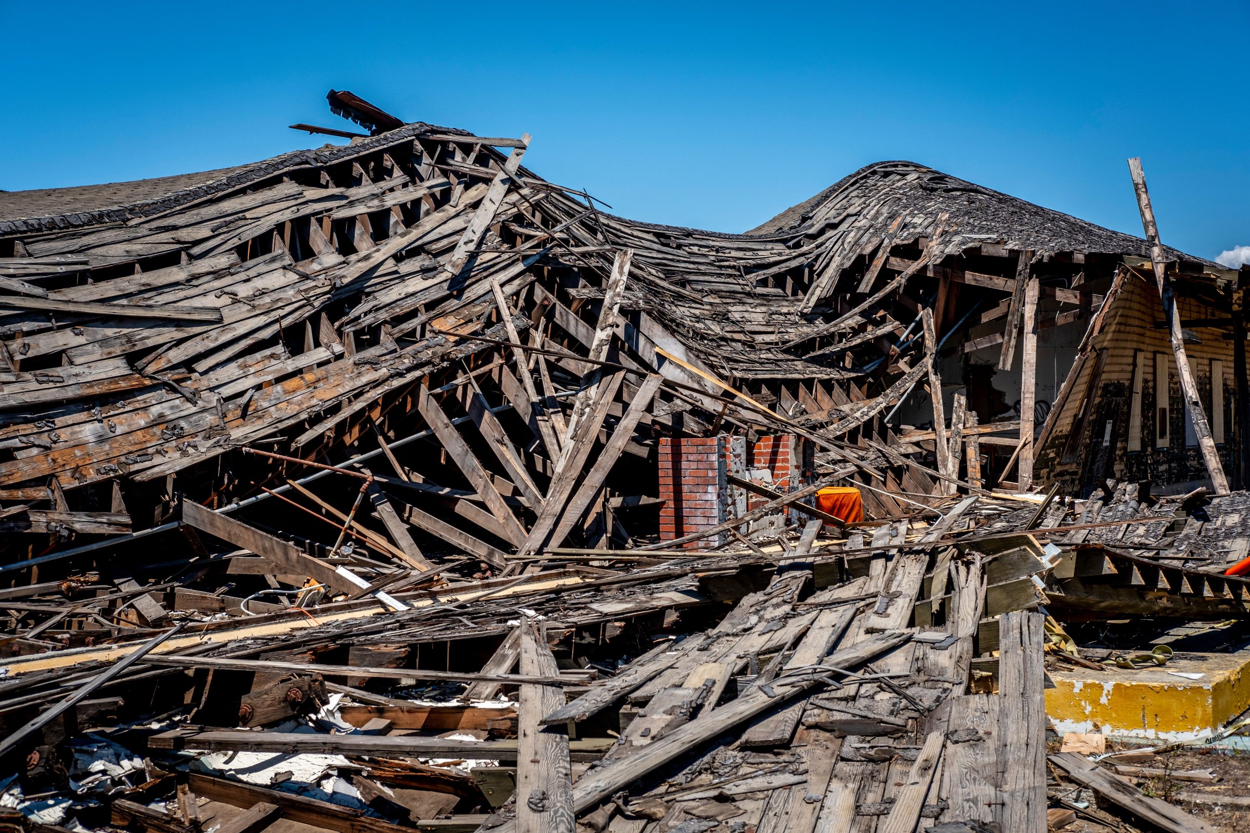 Maison affaissée : causes et comment réagir