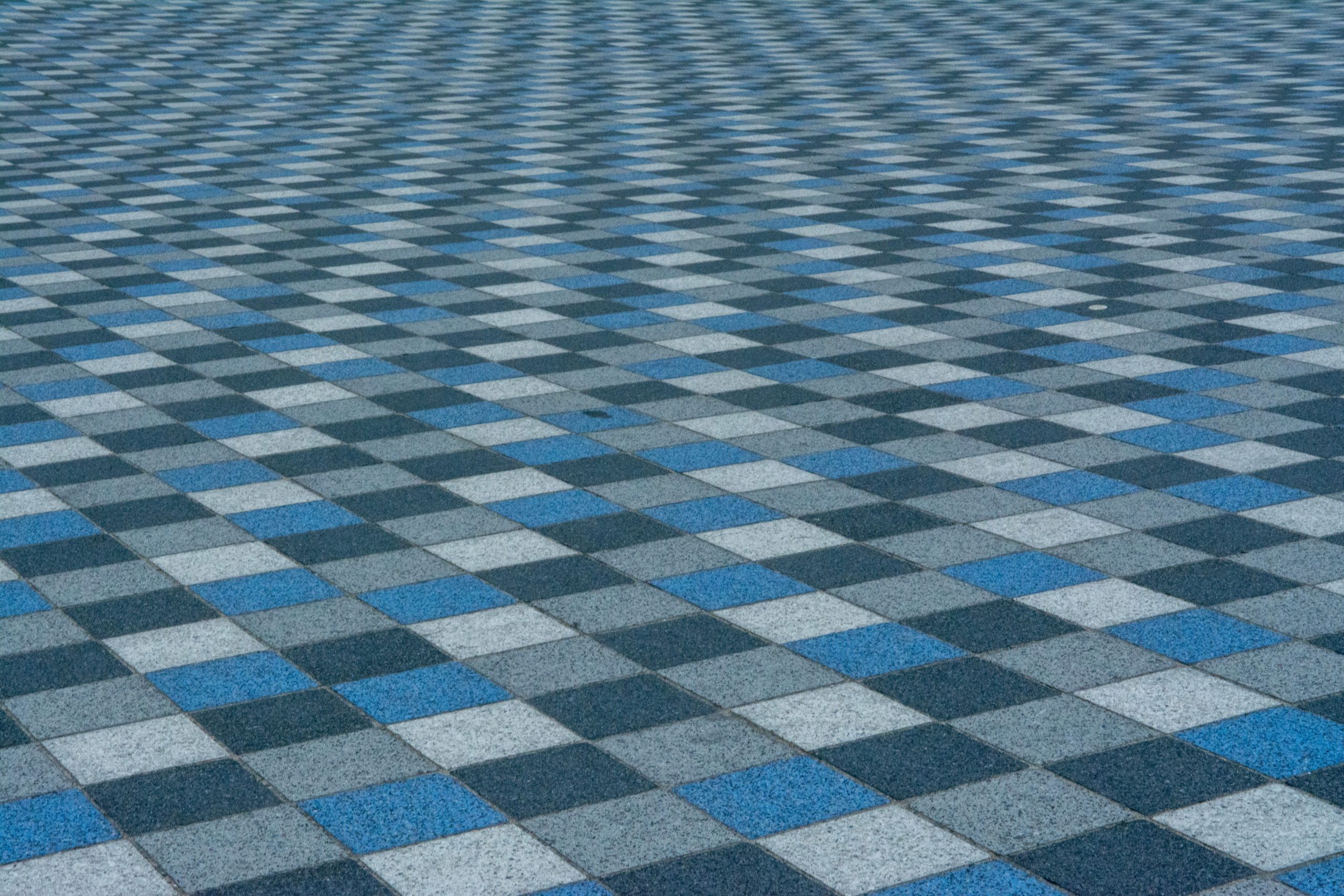 Carrelage damier bleu gris urbain moderne